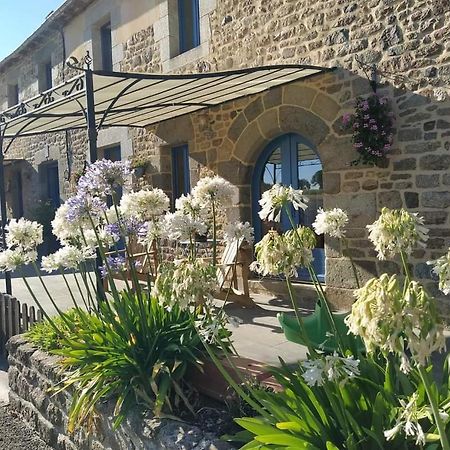 Le Douetaux Chambres D'Hotes La Baussaine Exterior foto