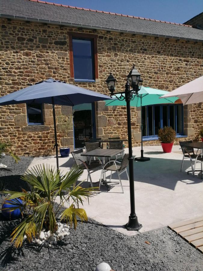 Le Douetaux Chambres D'Hotes La Baussaine Exterior foto